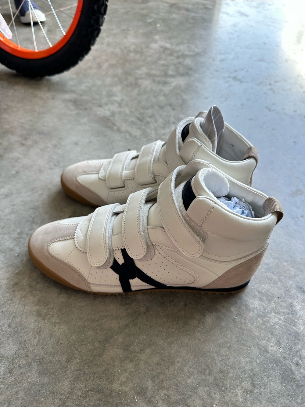 Veronica Beard Sneakers/ Size 7. Never worn